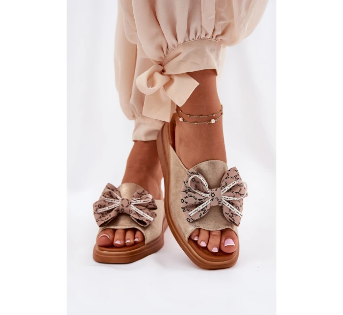 Dámské Pantofle Na Klínu S Mašlí Zlaté model 21692807 - Boto Dámské Pantofle Na Klínu S Mašlí Zlaté model 21692807 - Boto