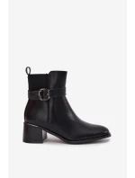 Zateplené dámské boty na podpatku s páskem a přezkou černé Sylira Zateplené dámské boty na podpatku s páskem a přezkou černé Sylira