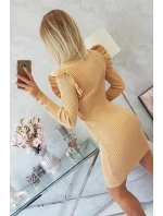 Přiléhavé svetrové šaty s knoflíky béžové barvy Přiléhavé svetrové šaty s knoflíky béžové barvy