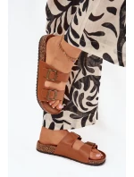 Dámské pantofle na korkové platformě s přezkami – camel Dámské pantofle na korkové platformě s přezkami – camel