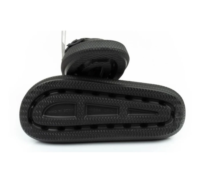 CMP M 3Q90647 U901 flip-flops