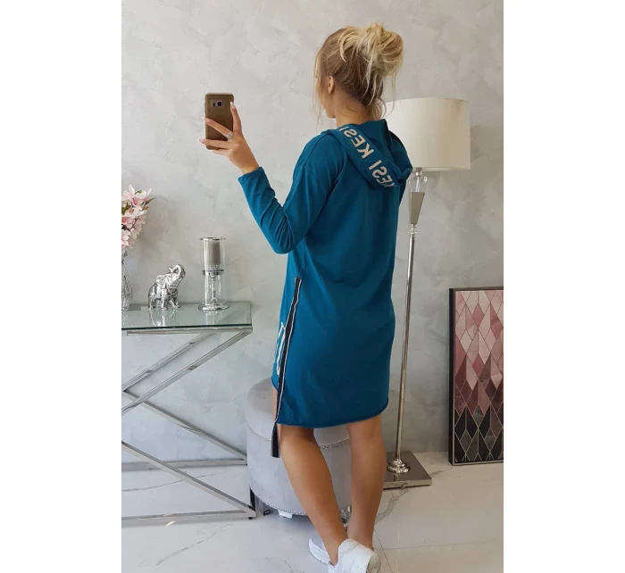 model 18747263 šaty s kapucí a potiskem - K-Fashion model 18747263 šaty s kapucí a potiskem - K-Fashion