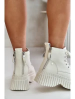 Zateplené kožené kotníkové boty na masivní podrážce světle béžové model 21673825 - Goe