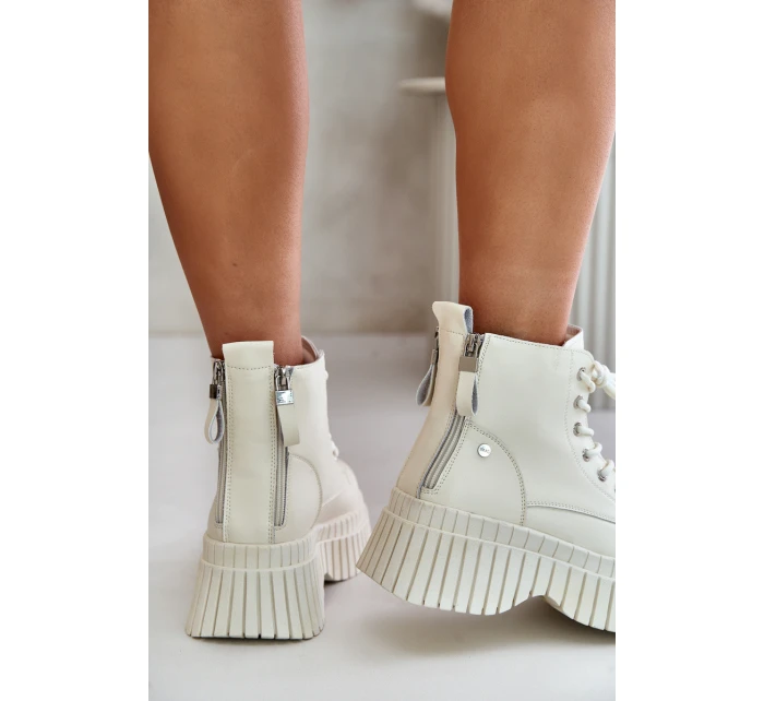 Zateplené kožené kotníkové boty na masivní podrážce světle béžové model 21673825 - Goe