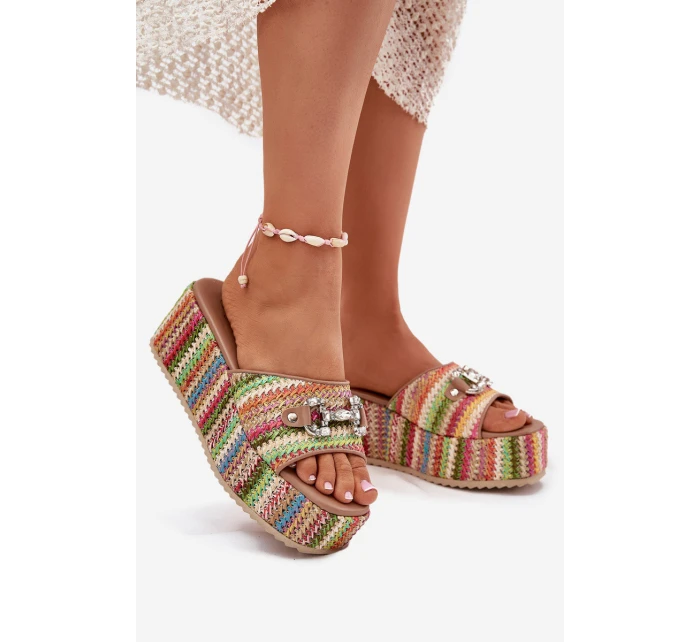 Dámské Pantofle Na Klínu S Pletením A Dekorací Multikolor model 21698886 - Boto Dámské Pantofle Na Klínu S Pletením A Dekorací Multikolor model 21698886 - Boto