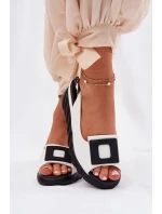 Kožené dámské sandály na klínu s ozdobou Artiker 56C2157 bílé