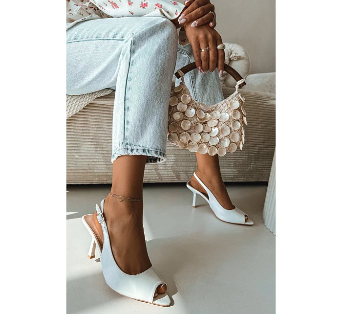 Dámské sandály na podpatku bílé model 22091973 - Boto