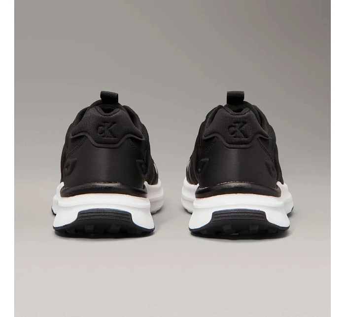 Calvin Klein dámské tenisky V3X9-83010-1464999 BLACK LOW CUT LACE-UP SNEAKERS