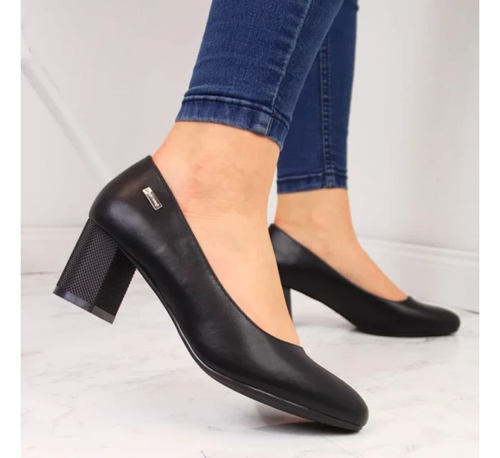 Černé lodičky Sergio Leone W SK314A s ozdobným sloupkem Černé lodičky Sergio Leone W SK314A s ozdobným sloupkem