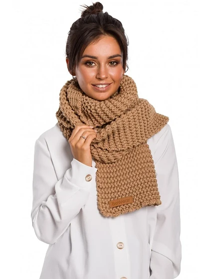 Dlouhá zimní šála s nášivkou s logem BE model 18002265 - BeWear Dlouhá zimní šála s nášivkou s logem BE model 18002265 - BeWear