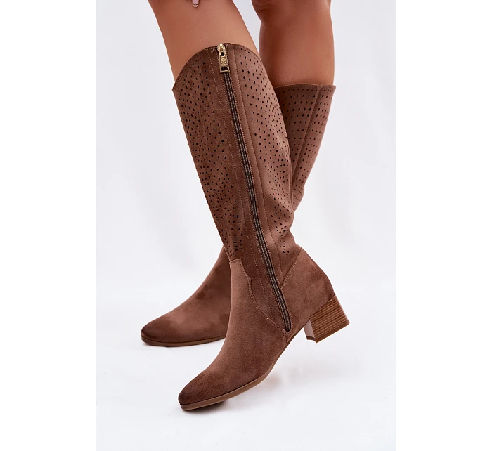 Dámské perforované kozačky na nízkém podpatku Vinceza 58637 světle hnědé