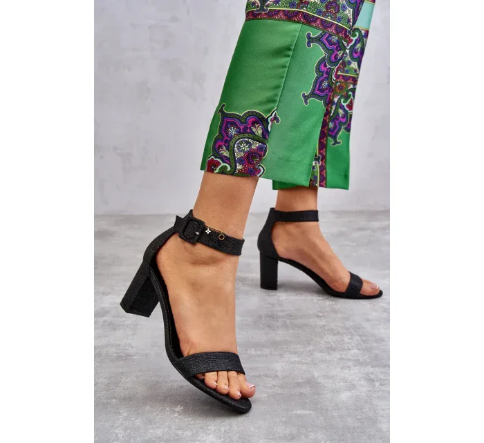 Lesklé sandály na podpatku Černé Maxim Lesklé sandály na podpatku Černé Maxim