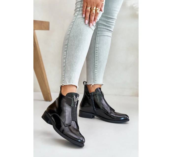 Lakované Nízké Boty Dámské Na Plochém Podpatku Zateplené Černé model 21674545 Černé - S.Barski