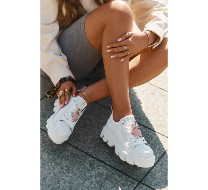 Kožené tenisky s ozdobnou broží ananas CheBello 4651 bílé