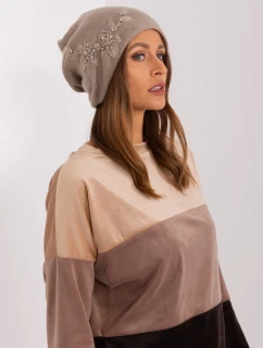 Czapka AT CZ model 21311259 ciemny bezowy - FPrice