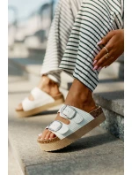 Dámské Pantofle Na Platformě S Přezkami model 21694057 Bílé - Lee Cooper