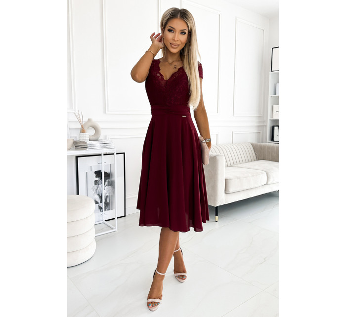 LINDA - Dámské šifonové šaty ve vínové bordó barvě s krajkovým výstřihem 381-5