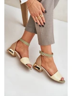 Kožené sandály na podpatku béžové model 21682642 - Laura Messi