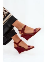 Lakované Dámské Sandály Na Klínu Bordové model 21689005 - Boto Lakované Dámské Sandály Na Klínu Bordové model 21689005 - Boto