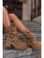 Dámské kotníkové boty na masivním podpatku s přezkami a páskem Khaki model 21715462 - Boto Dámské kotníkové boty na masivním podpatku s přezkami a páskem Khaki model 21715462 - Boto