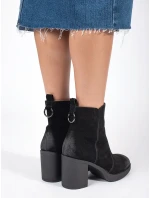 Stylové dámské kotníčkové boty černé na širokém podpatku Stylové dámské kotníčkové boty černé na širokém podpatku