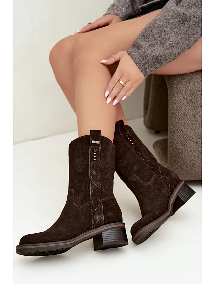 Zateplené kožené semišové kotníkové boty na klínu Big Star model 22539844 hnědé - Big Star Shoes Zateplené kožené semišové kotníkové boty na klínu Big Star model 22539844 hnědé - Big Star Shoes