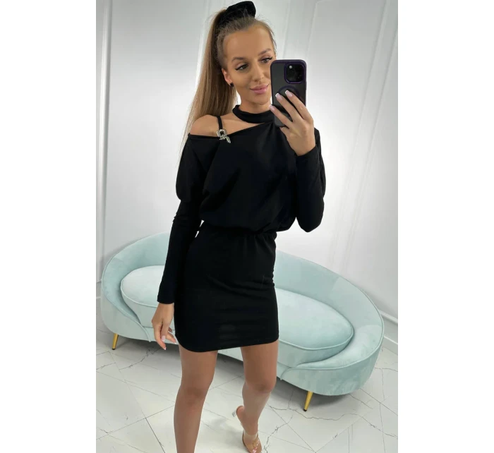 Šaty se zdobením na ramenou černé Šaty se zdobením na ramenou černé