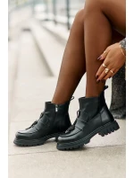 Kožené Kotníkové Boty Na Plochém Podpatku S Dekorací Zateplené Černé model 21675527 - EVENTO Kožené Kotníkové Boty Na Plochém Podpatku S Dekorací Zateplené Černé model 21675527 - EVENTO