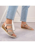 Pohodlné sandály na podpatku W rose gold model 19730112 - Rieker Pohodlné sandály na podpatku W rose gold model 19730112 - Rieker