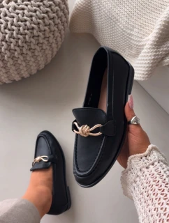Dámské loafersy s ozdobným detailem – černé Rosynne