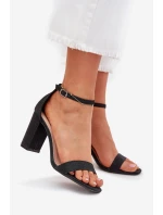 Dámské lesklé sandály na podpatku Černé Queen model 22010084 - Step in style