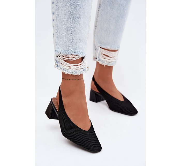 Materiálové dámské sandály na podpatku Černé model 22102921 - Boto