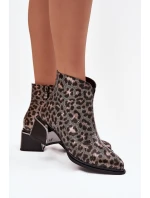 Kožené dámské kotníkové boty na sloupkovém podpatku, zateplené, vzor leopard D&A – černo/zlaté Kožené dámské kotníkové boty na sloupkovém podpatku, zateplené, vzor leopard D&A – černo/zlaté