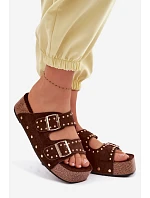 Dámské pantofle s přezkami a Čokoládové model 22095107 - Boto