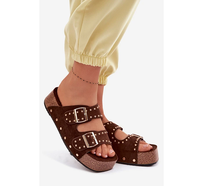 Dámské pantofle s přezkami a Čokoládové model 22095107 - Boto