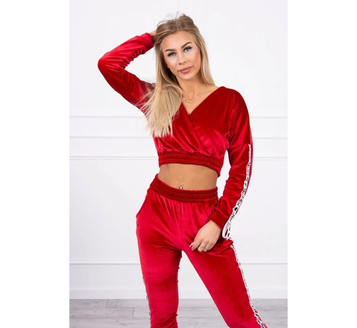 Velurová souprava s nápisem Queen red