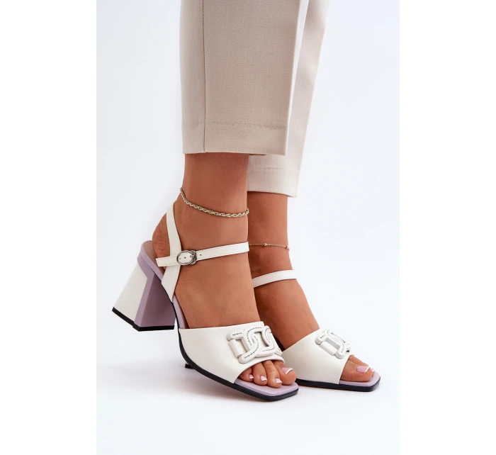 Elegantní sandály na podpatku s ozdobou bílé D&A MR38-156