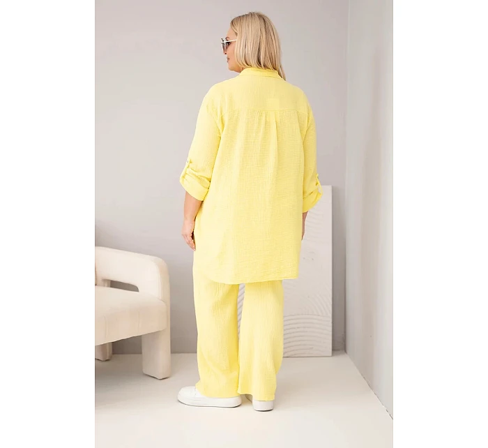 Dámský komplet Plus Size s košilí na knoflíky a kalhotami se širokými nohavicemi žlutý model 22069909 - K-Fashion