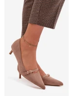 Dámské lodičky na nízkém podpatku s ozdobnou páskou Tmavě béžové model 22037728 - Boto