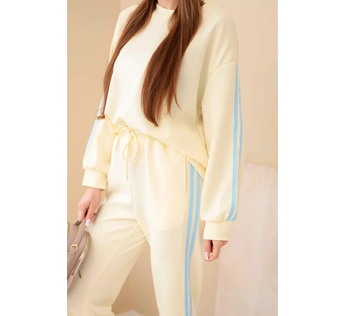 Dámský viskózový komplet model 22011686 s lampasy žlutý - K-Fashion