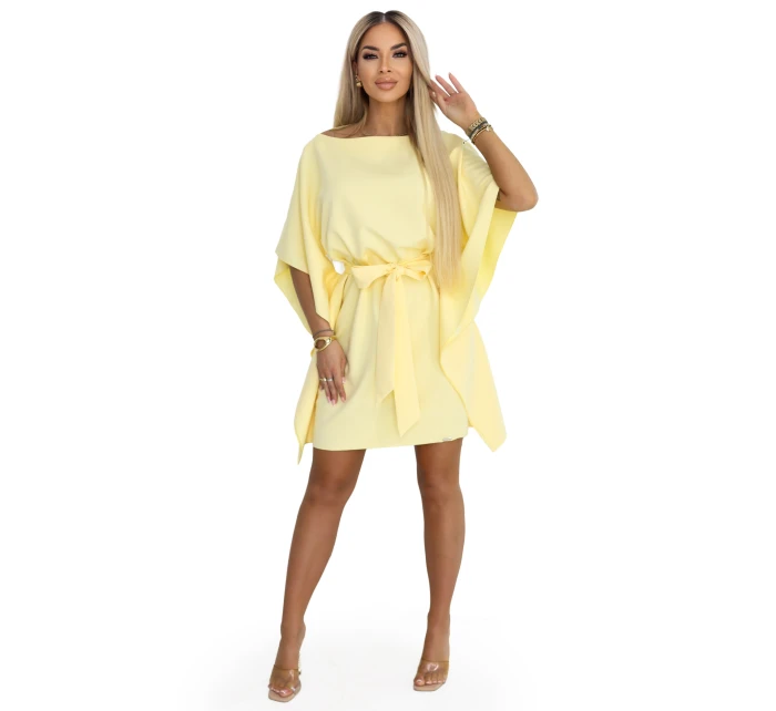 287-41 SOFIA Motýlí šaty se zavazováním v pase - pastelový citron