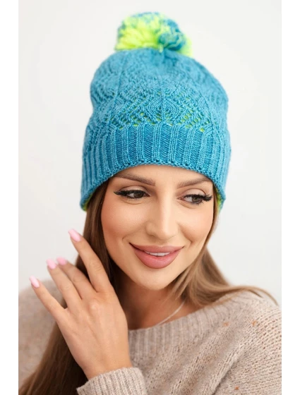 Dámská zimní čepice s vlnou v ozdobném pletení s bambulí K467 džínová Dámská zimní čepice s vlnou v ozdobném pletení s bambulí K467 džínová