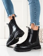 Výborné černé  kotníčkové boty dámské na plochém podpatku