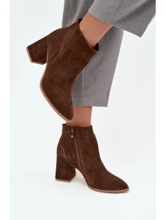Kozačky z přírodního semiše s vysokým podpatkem vyhřívané hnědé model 21712923 - Zazoo