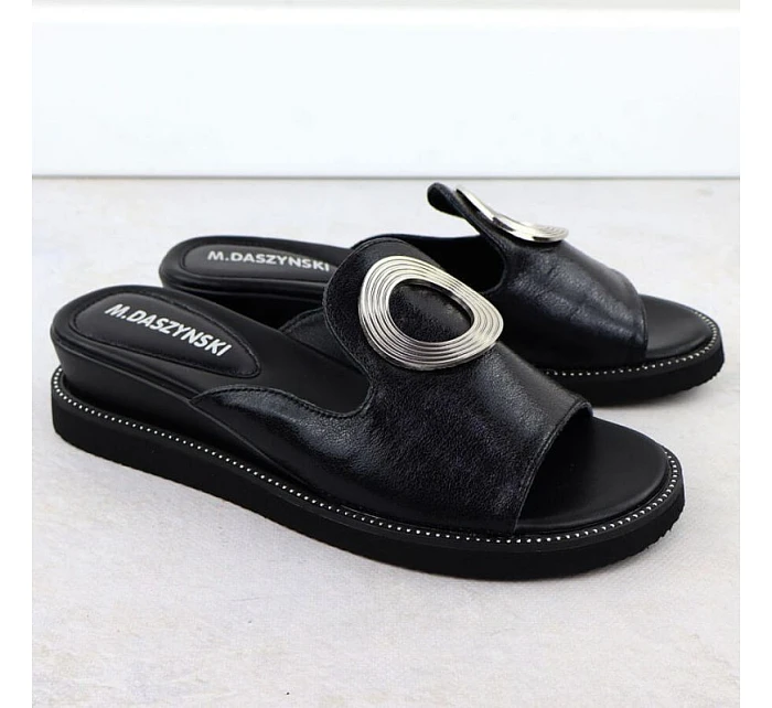 Dámské žabky na nízkém podpatku černé M.Daszynski Dámské žabky na nízkém podpatku černé M.Daszynski