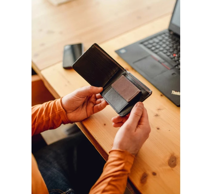 Peněženka model 21275829 - Vuch