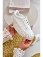 Dámské tenisky na platformě s ozdobným šněrováním bílé model 20458652 - Kesi Dámské tenisky na platformě s ozdobným šněrováním bílé model 20458652 - Kesi