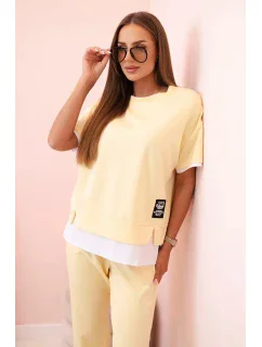 Dámská máslová souprava s krátkým rukávem a kalhotami žlutý