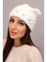 Dámská zimní čepice z vlny s ozdobnými zirkony a pleteným vzorem model 21878081 bílá - K-Fashion Dámská zimní čepice z vlny s ozdobnými zirkony a pleteným vzorem model 21878081 bílá - K-Fashion