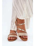 Kožené dámské sandály na plochém podpatku model 21697455 zlaté - Maciejka